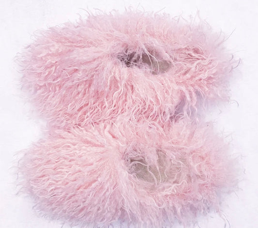 Hot 2024 🔥 Pink Furry Slippers